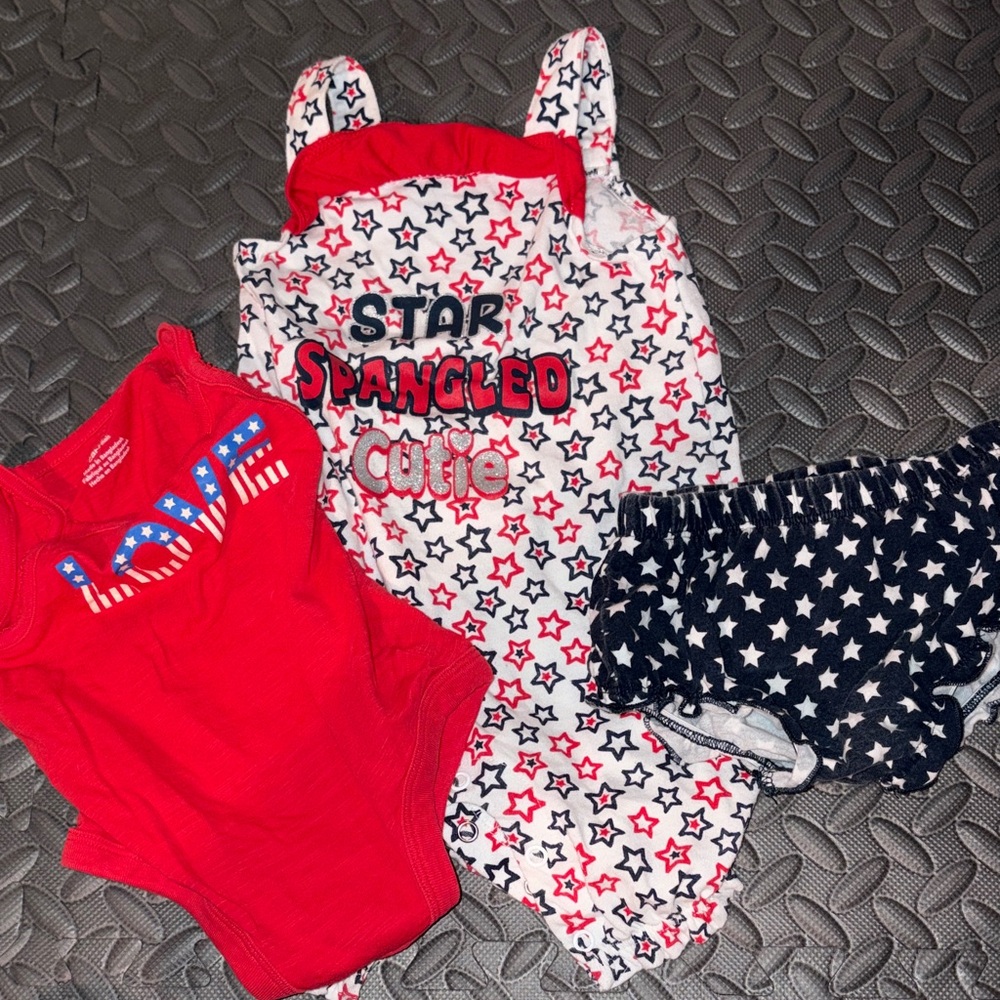 Bundle to Fourth of July outfits 6-9month